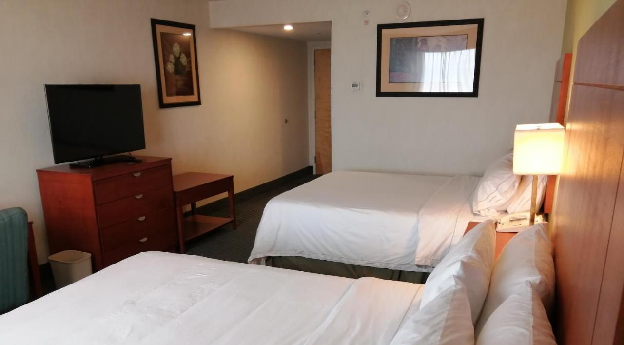 Holiday Inn Express & Suites Toluca Zona Aeropuerto, An Ihg Hotel Ngoại thất bức ảnh