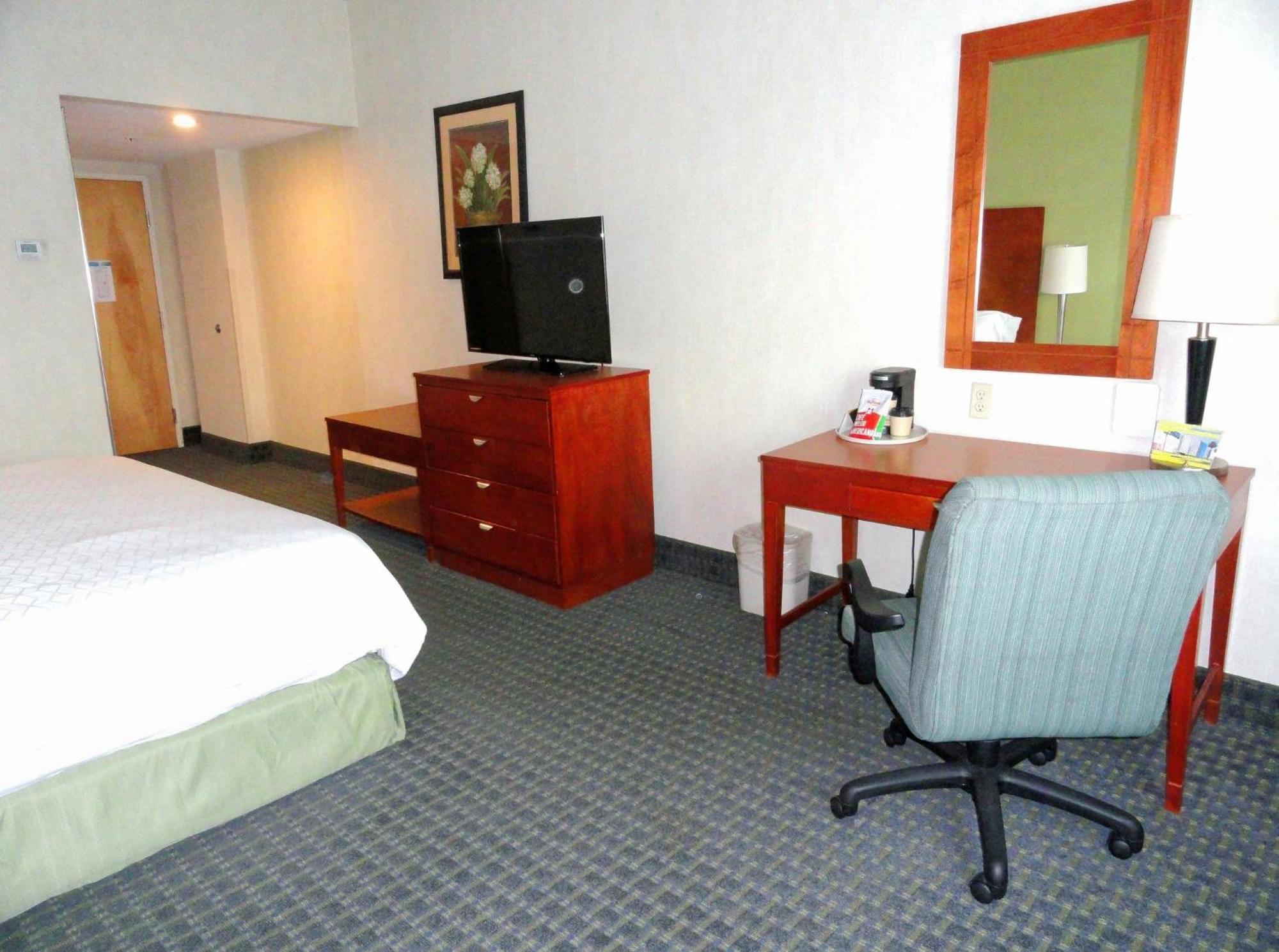 Holiday Inn Express & Suites Toluca Zona Aeropuerto, An Ihg Hotel Ngoại thất bức ảnh